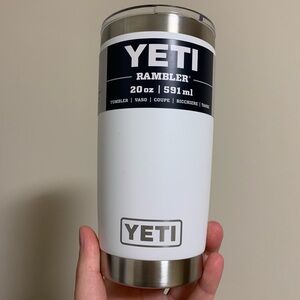 Yeti Rambler Tumbler NWOT- 20oz/591mL - White